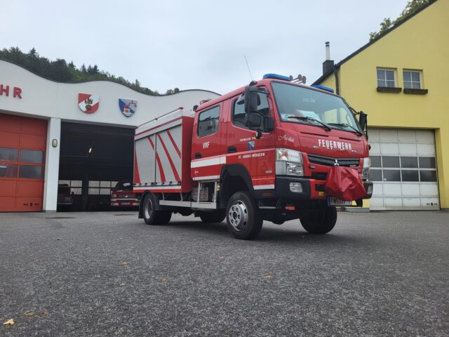 Vorausrüstfahrzeug (VRF) ein Misubishi Fuso Canter