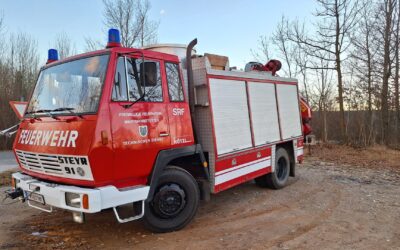 ▷ gebrauchte Feuerwehrfahrzeuge/Feuerwehrauto auf